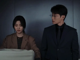 按电梯的代旭终于大火！他老婆来头不小，老丈人演过《还珠格格》