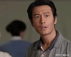 全程瞪眼，表情夸张，《小城大事》黄晓明把演技炸裂玩出新花样